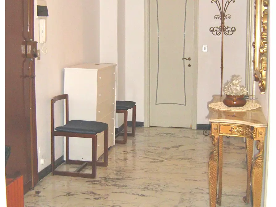 Immagine 6 di Trilocale in vendita  a Rapallo
