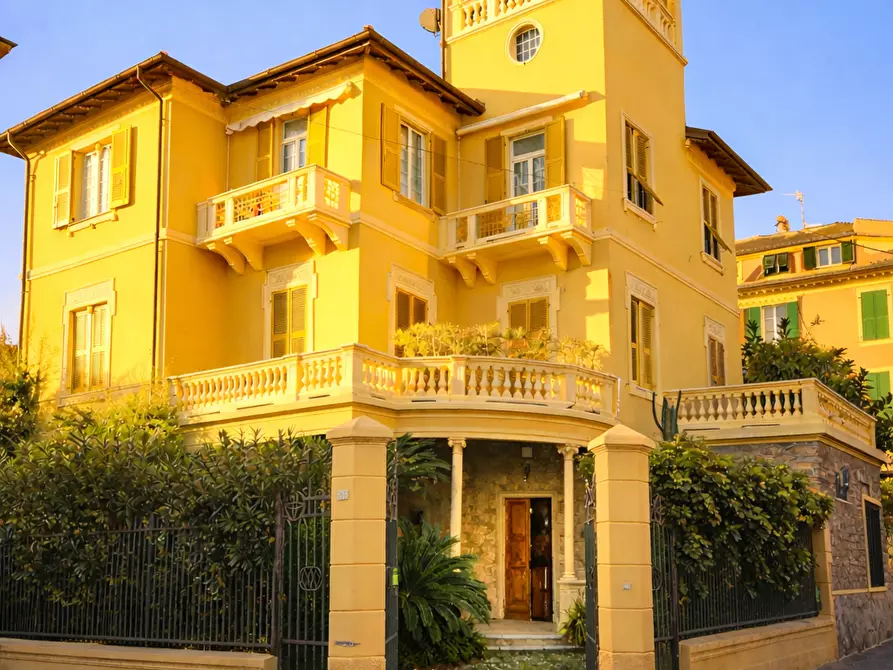 Immagine 12 di Quadrilocale in vendita  a Chiavari