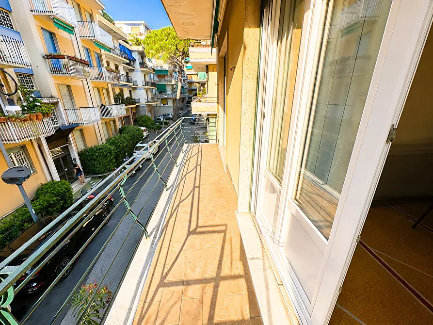Immagine 8 di Trilocale in vendita  a Rapallo