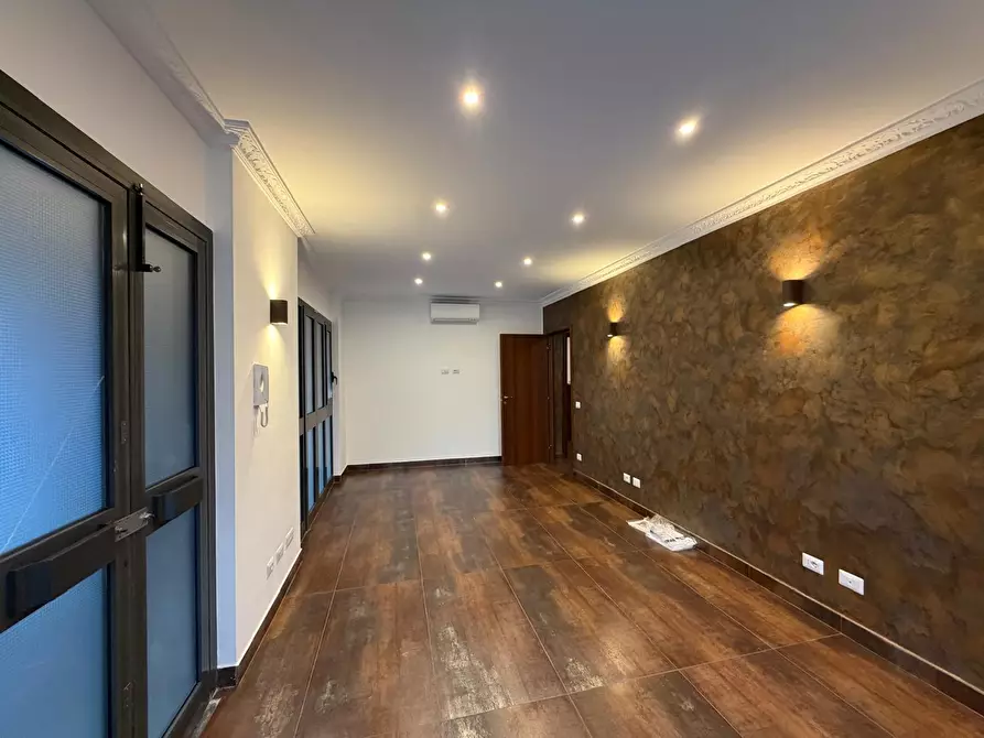 Immagine 18 di Ufficio in affitto  in Via Monte Giberto 133 a Roma