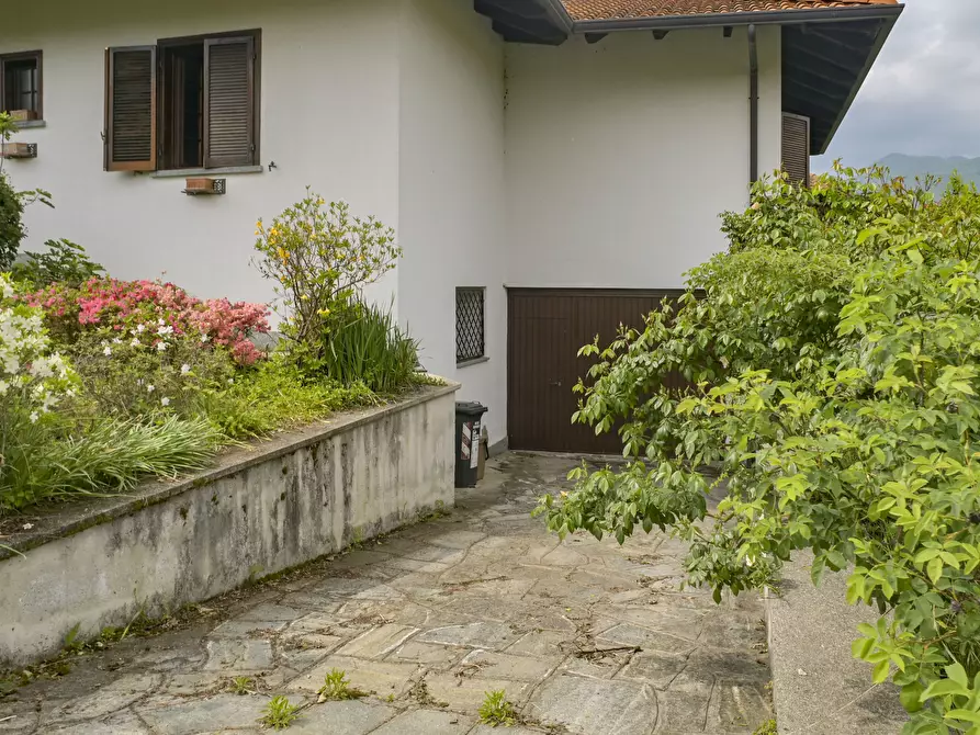 Immagine 11 di Villa in vendita  in Via Loreto 86 a Lanzo Torinese