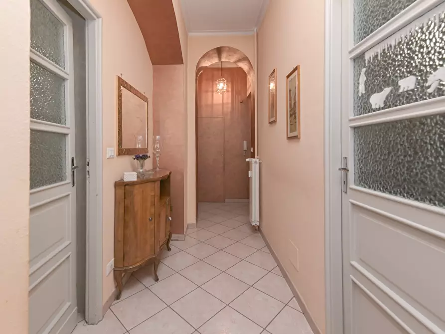 Immagine 10 di Quadrilocale in vendita  in via Livorno 9 a Torino