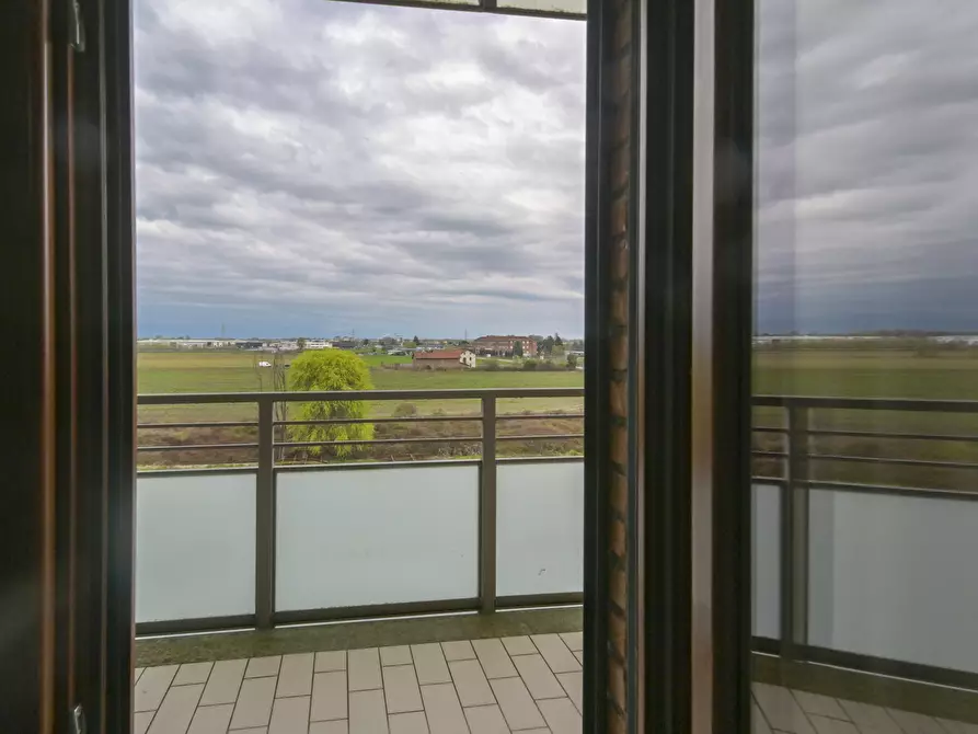 Immagine 22 di Trilocale in affitto  in via rita levi montalicini 58 a Mappano