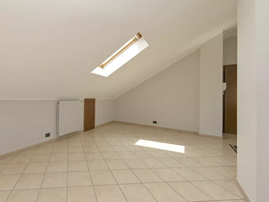 Immagine 19 di Mansarda in vendita  in Via Tirreno 155 a Torino