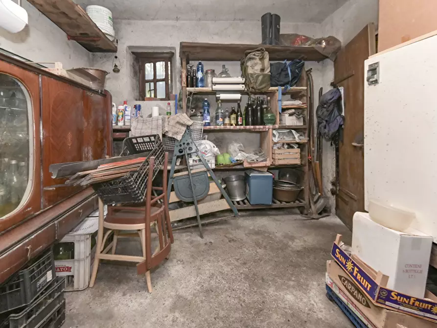 Immagine 43 di Pentalocale in vendita  in via torino 4 a Lemie