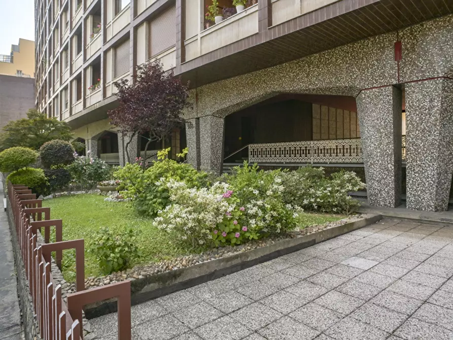 Immagine 4 di Trilocale in vendita  in Via Ventimiglia 188 a Torino