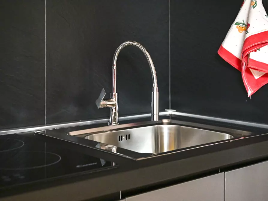 Immagine 30 di Mansarda in affitto  in strada ponte verde 5/10 a Torino