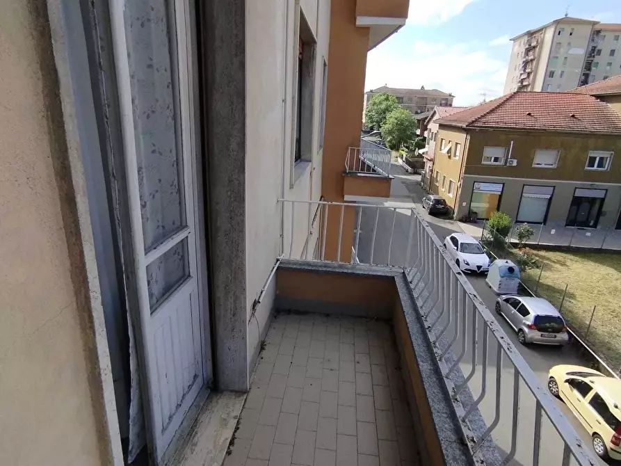 Immagine 17 di Quadrilocale in vendita  in Via Ugo Foscolo 1 a Novi Ligure