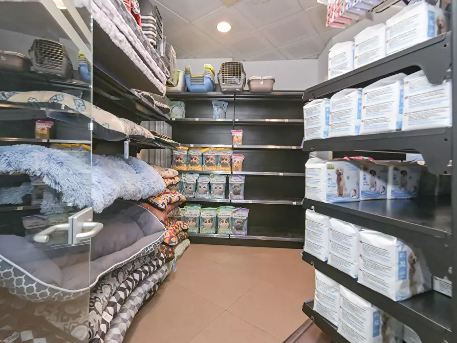 Immagine 21 di Locale commerciale in affitto  in piazza respighi 5 a Torino