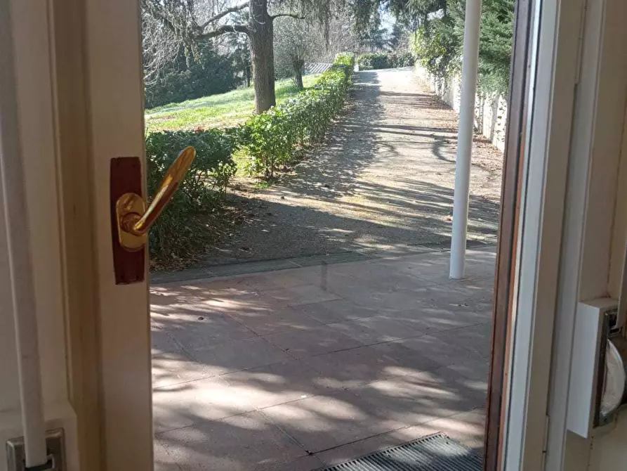 Immagine 51 di Pentalocale in vendita  in Strada Milius - Ronsaglia 14 a Moncalieri