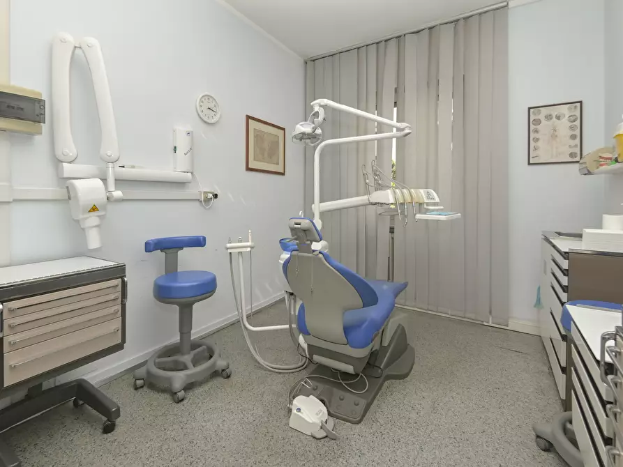 Immagine 30 di Ufficio in vendita  in Corso Monte Cucco 85 a Torino