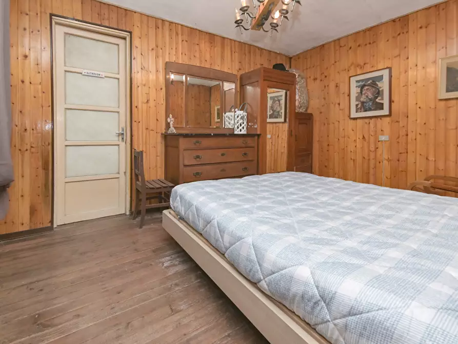 Immagine 49 di Pentalocale in vendita  in via torino 4 a Lemie