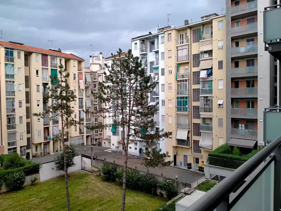 Immagine 26 di Quadrilocale in vendita  in Via Pietro Cossa 105 a Torino