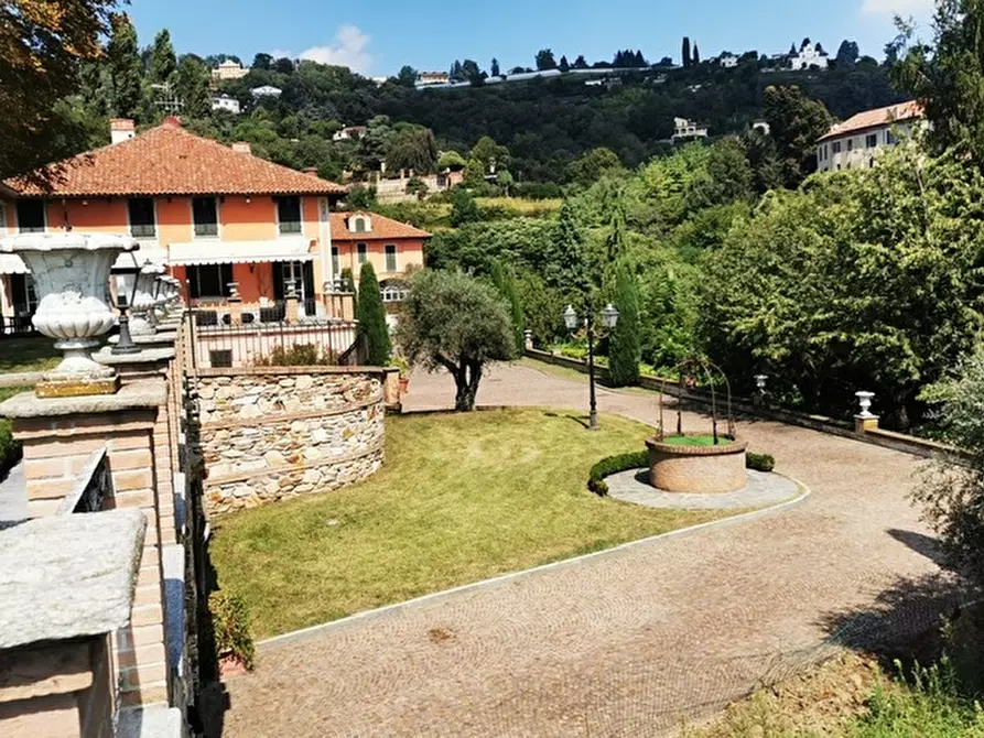 Immagine 4 di Villa in vendita  a Moncalieri