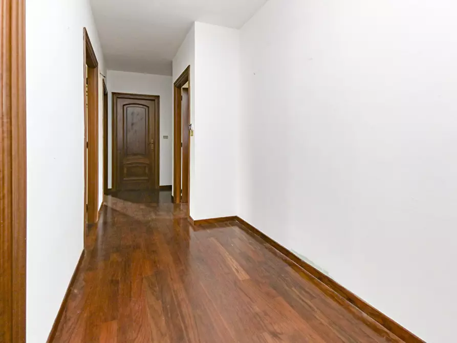 Immagine 40 di Villa in vendita  in Via Loreto 86 a Lanzo Torinese