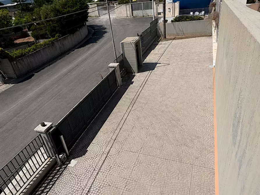 Immagine 14 di Attività artigianale in vendita  in Via Eugenio Montale 3 a Monopoli