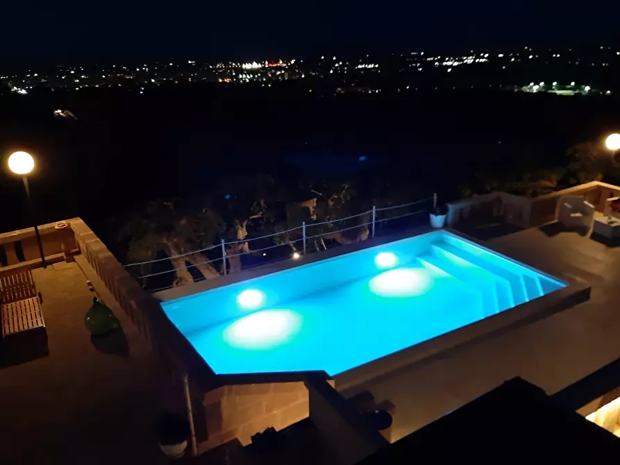 Immagine 35 di Rustico / casale in vendita  in Viale Monte Cannone a Fasano