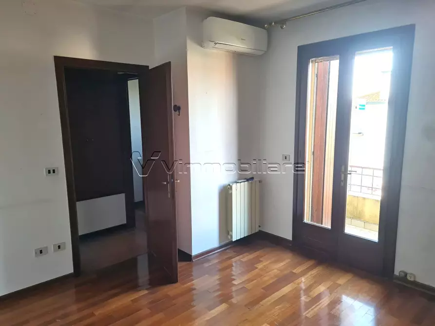 Immagine 14 di Villetta a schiera in vendita  in Via Giacomo Leopardi 3 a Noventa Vicentina