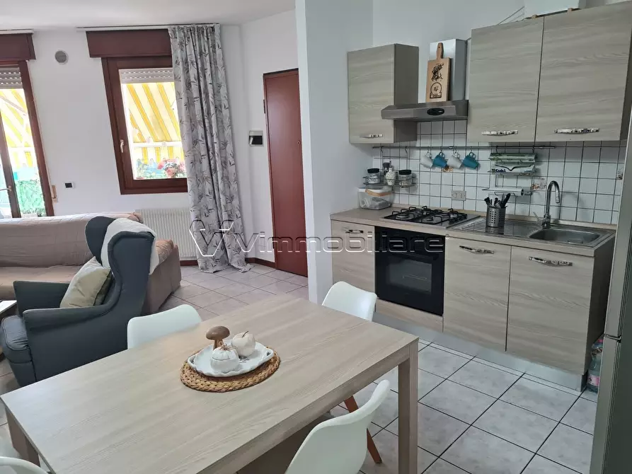 Immagine 11 di Trilocale in vendita  in Via primo maggio 9/11 a Noventa Vicentina