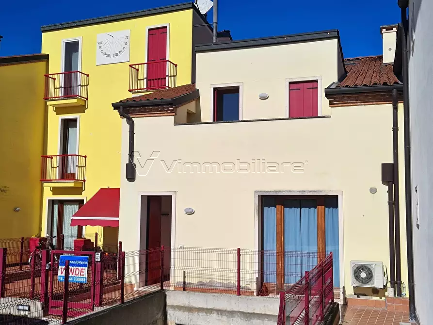 Immagine 4 di Porzione di casa in vendita  in Via Cà Montanare 8 a Barbarano Mossano