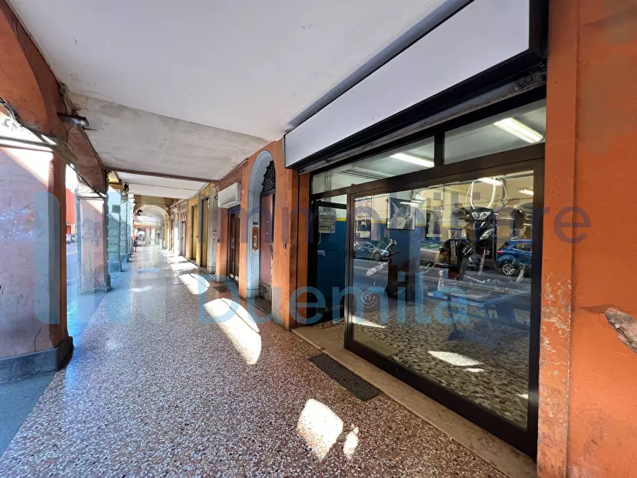 Immagine 17 di Attività artigianale in vendita  a Bologna