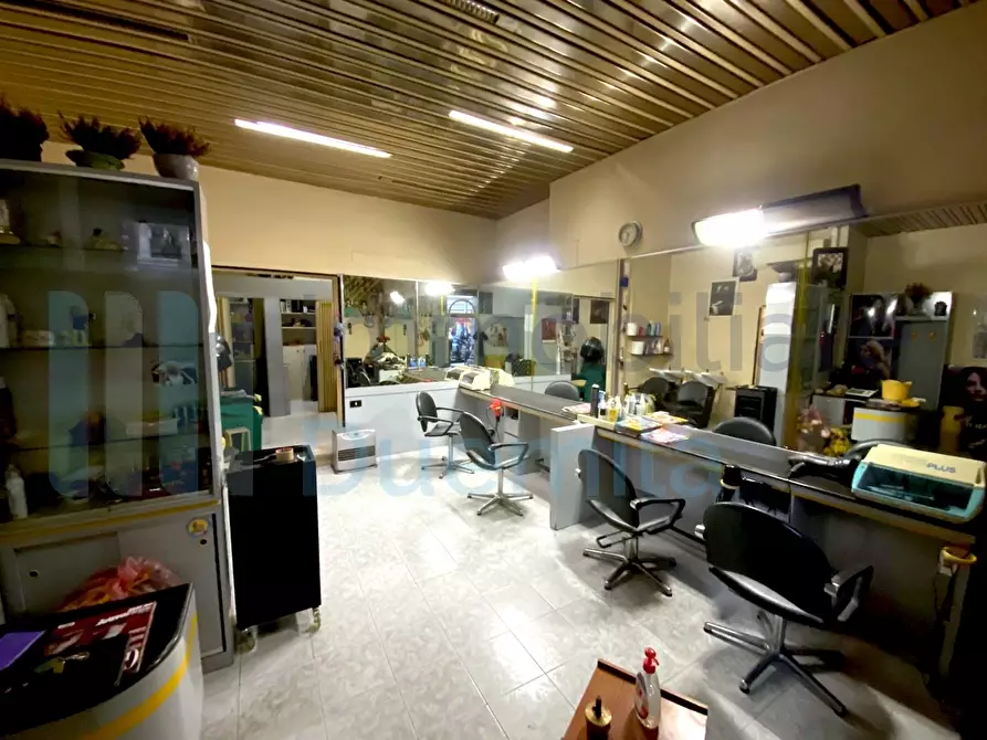 Immagine 2 di Attività artigianale in vendita  a Bologna