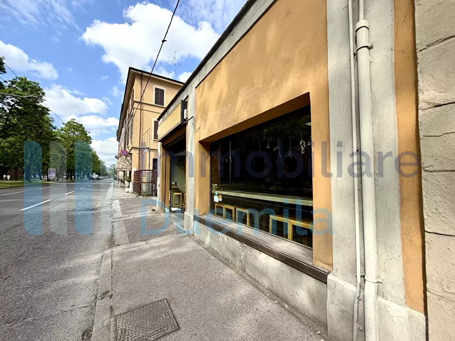 Immagine 24 di Attività artigianale in vendita  a Bologna
