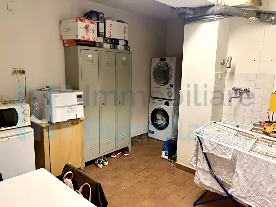 Immagine 21 di Attività artigianale in vendita  a Bologna