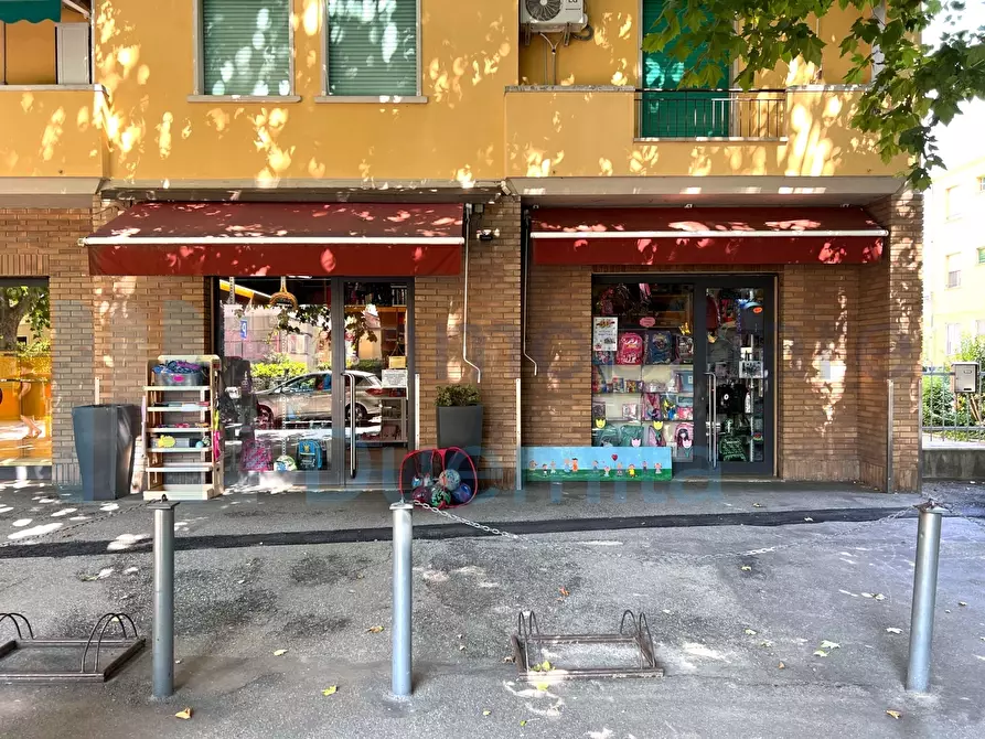 Immagine 20 di Attività commerciale in vendita  a Budrio