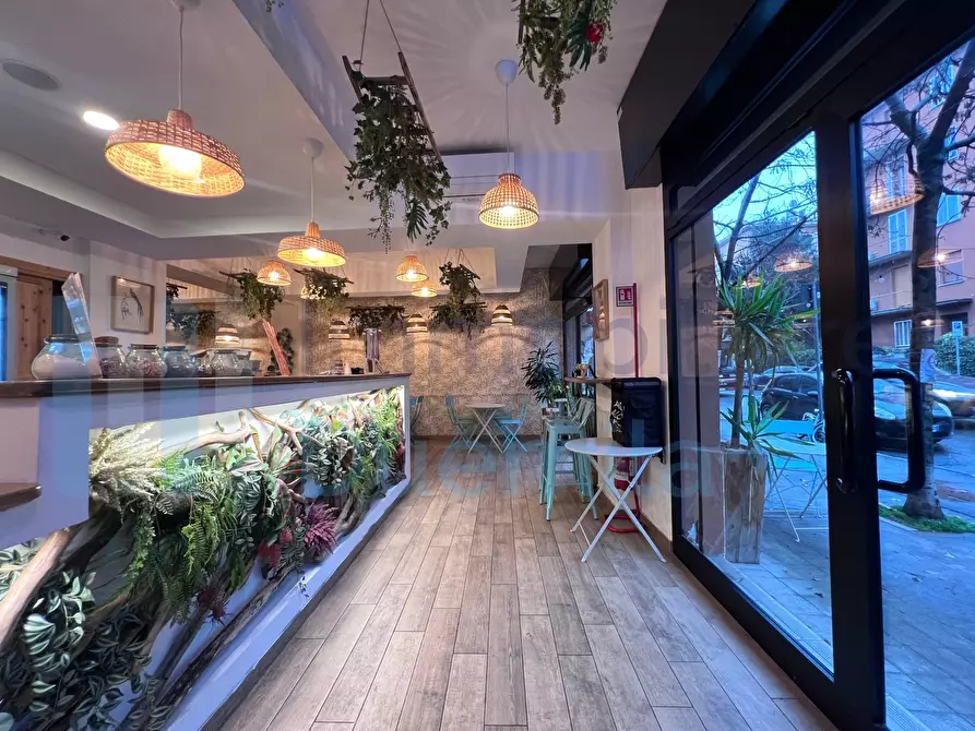 Immagine 9 di Attività artigianale in vendita  a Bologna