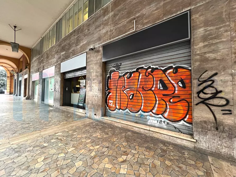 Immagine 29 di Bar / Ristorante in vendita  a Bologna