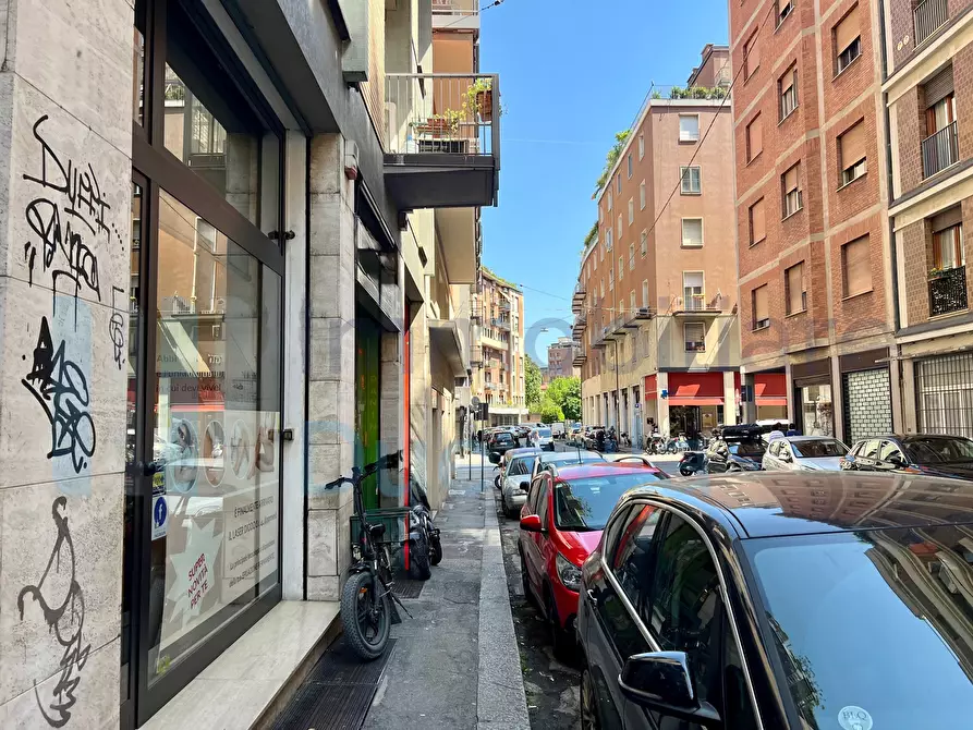 Immagine 24 di Attività artigianale in vendita  a Bologna