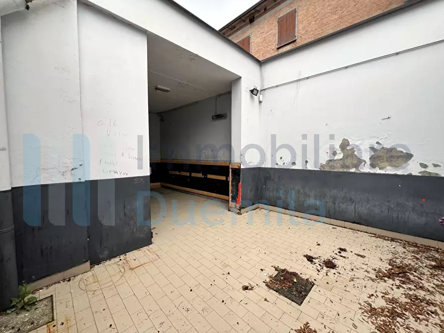 Immagine 24 di Locale commerciale in vendita  a Ozzano Dell'emilia