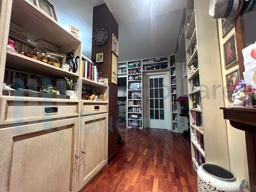 Immagine 11 di Pentalocale in vendita  a Bologna