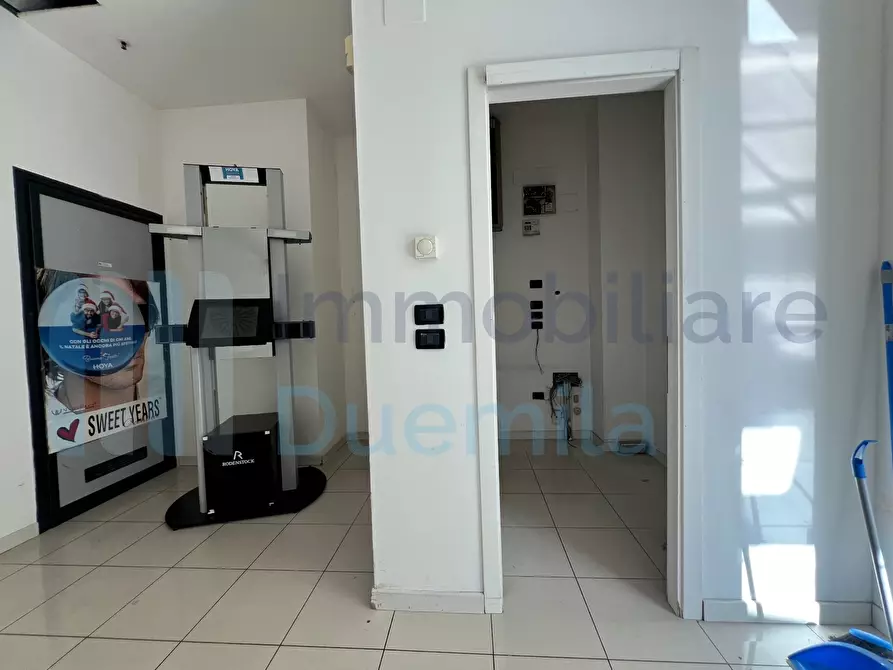 Immagine 10 di Locale commerciale in affitto  a Bologna