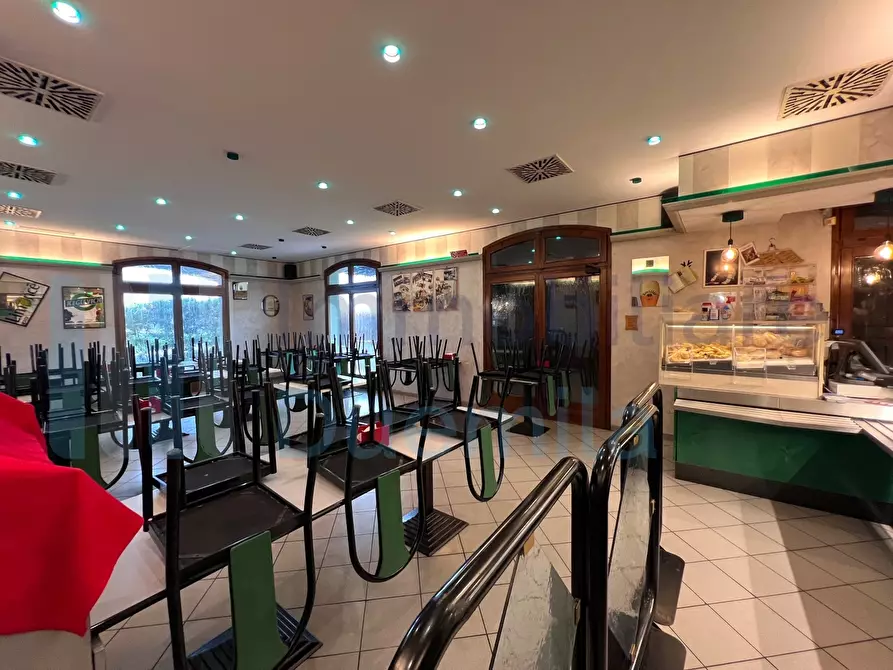 Immagine 12 di Bar / Ristorante in vendita  a Castello D'argile