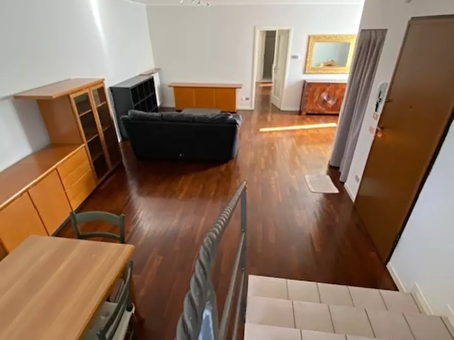 Immagine 3 di Quadrilocale in affitto  in Via Annunciata 9 a Desenzano Del Garda