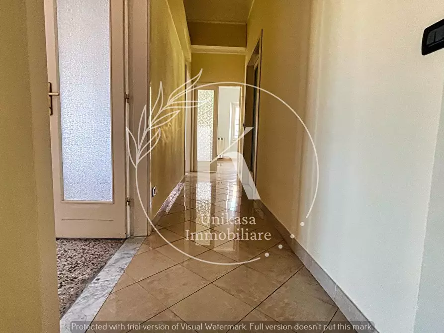 Immagine 35 di Pentalocale in vendita  in Piazza Sisto IV 1 a Savona