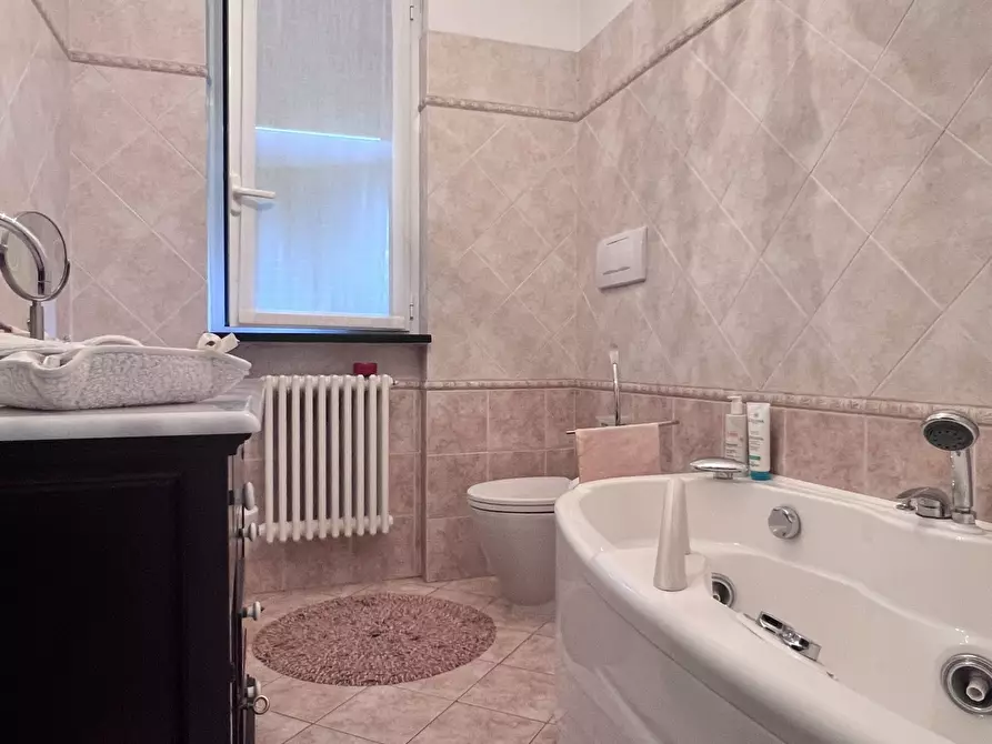 Immagine 56 di Villa in vendita  in Via Alla Strà a Savona