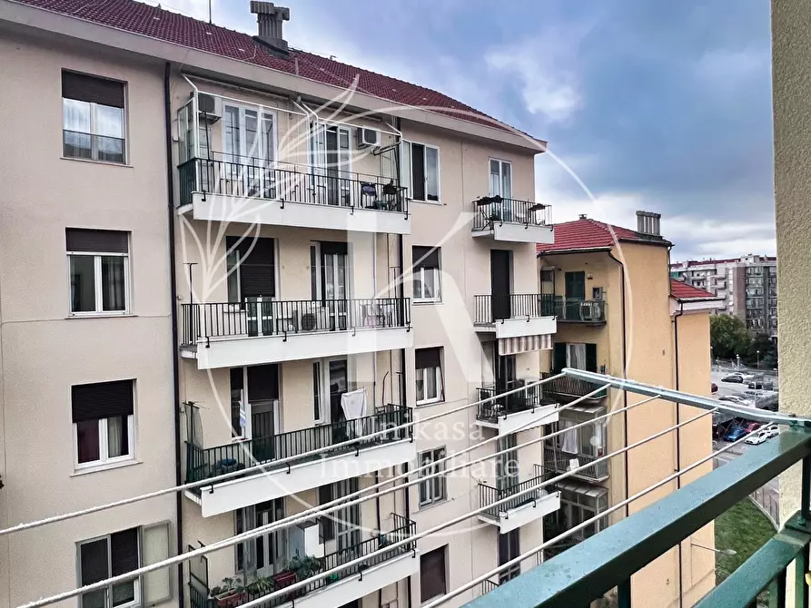 Immagine 16 di Trilocale in vendita  in Via Giuseppe Cesare Abba a Savona