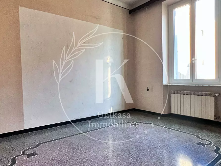 Immagine 20 di Quadrilocale in vendita  in Via Giuseppe Parini 14 a Vado Ligure