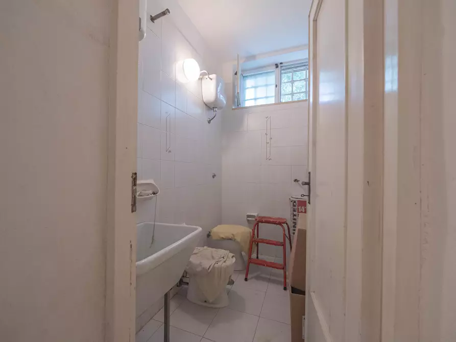 Immagine 36 di Villa in vendita  in Via del Procaccia 19 a Ostuni