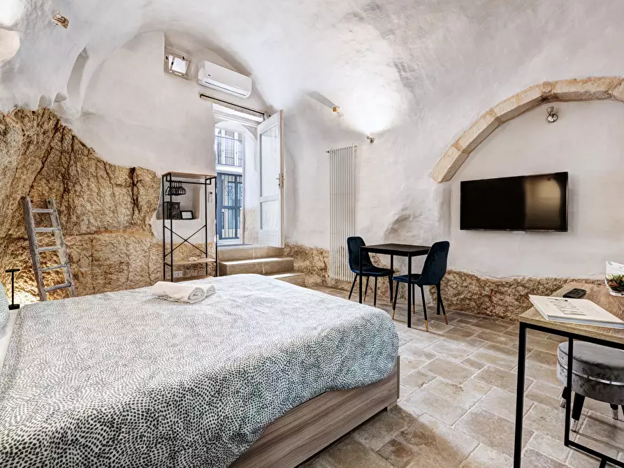 Immagine 36 di Casa indipendente in vendita  in Piazza della Libertà a Ostuni