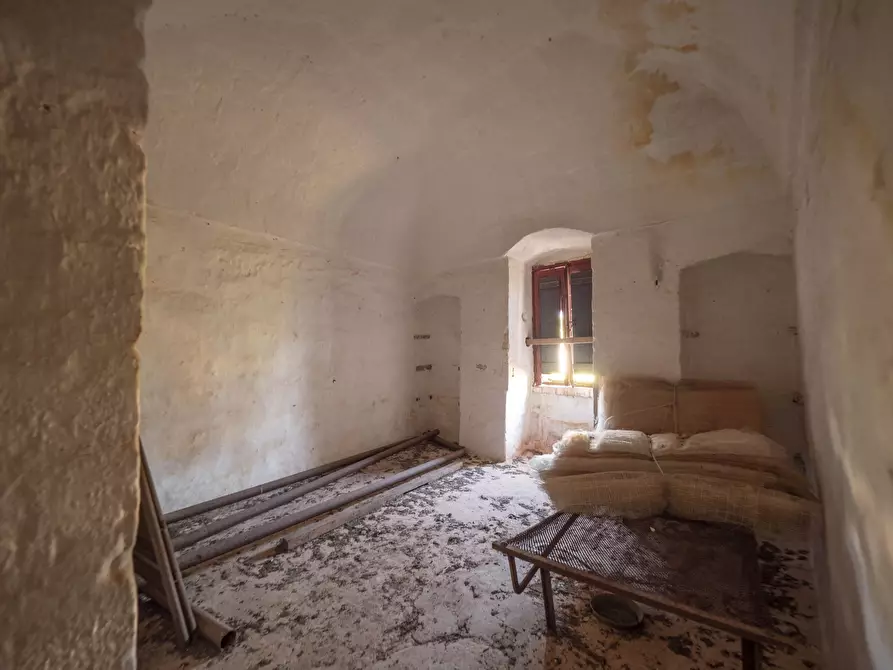 Immagine 18 di Rustico / casale in vendita  a Ostuni