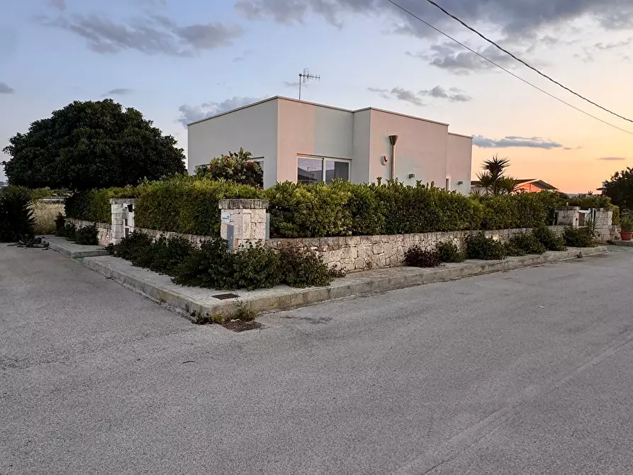 Immagine 7 di Villa in vendita  in diana marina a Ostuni