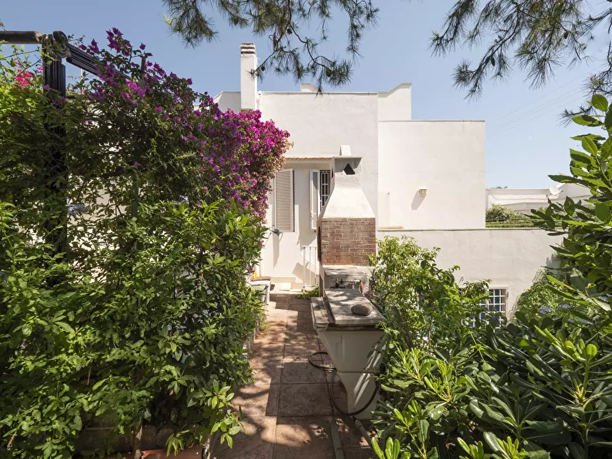 Immagine 9 di Villa in vendita  in Via del Procaccia 19 a Ostuni