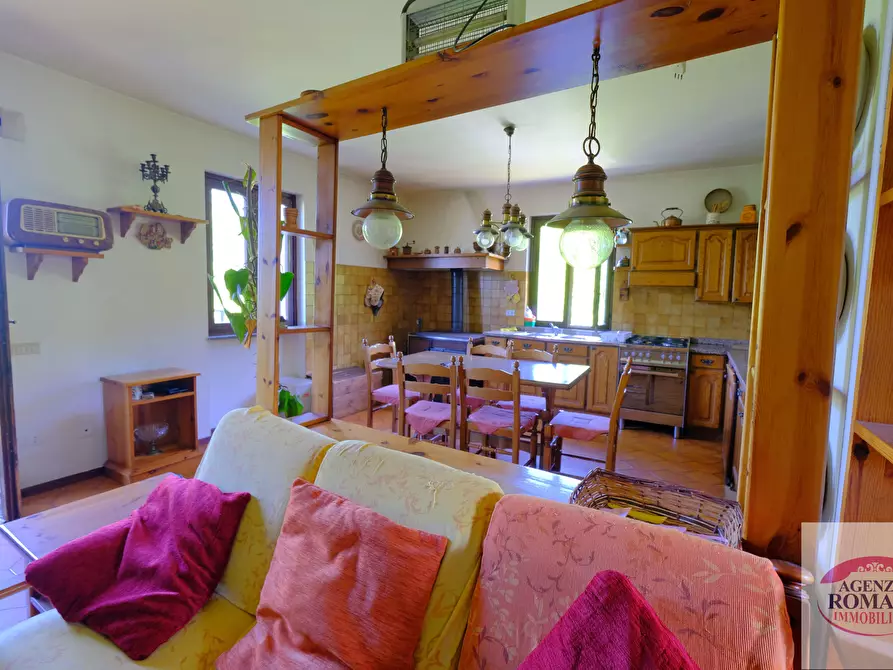 Immagine 9 di Casa trifamiliare in vendita  in Località Marrona 8 a Sassello