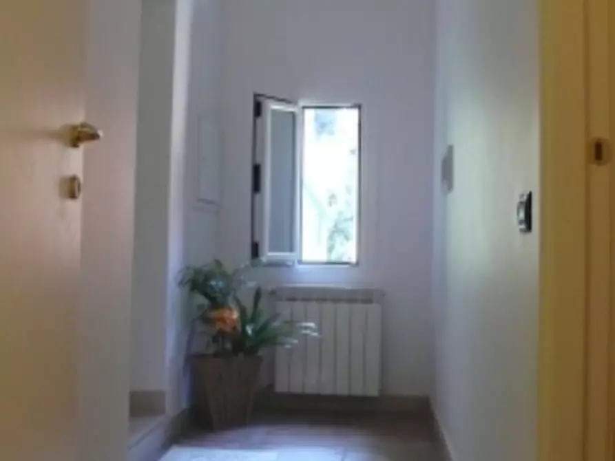 Immagine 10 di Porzione di casa in vendita  a Varazze