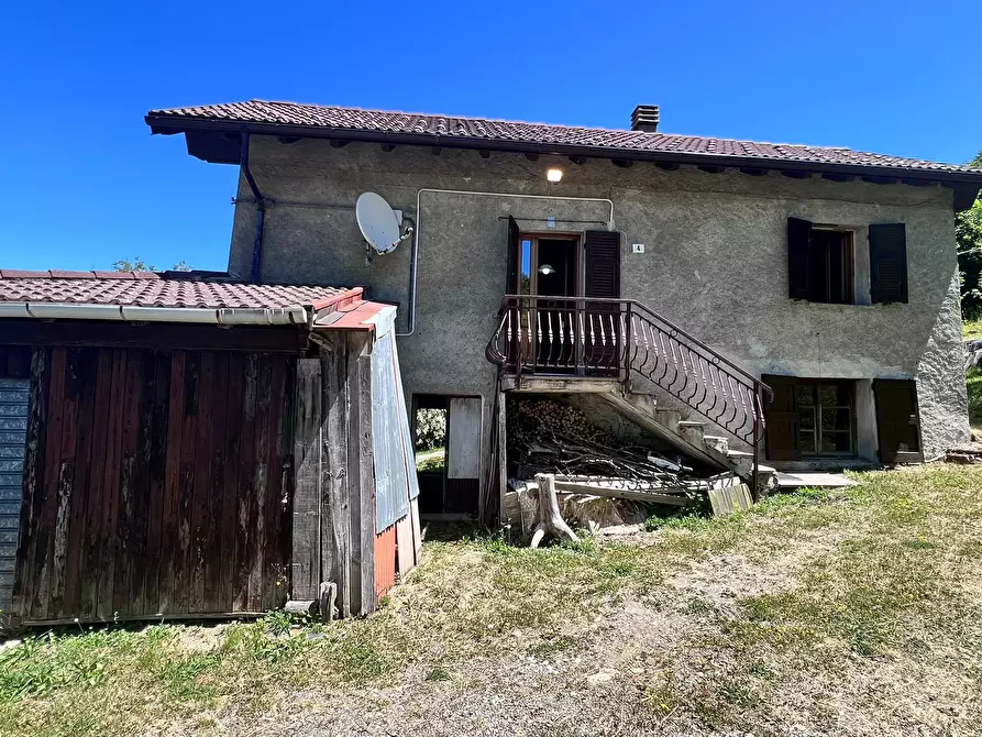 Immagine 1 di Casa indipendente in vendita  in Località Miera 4 a Sassello