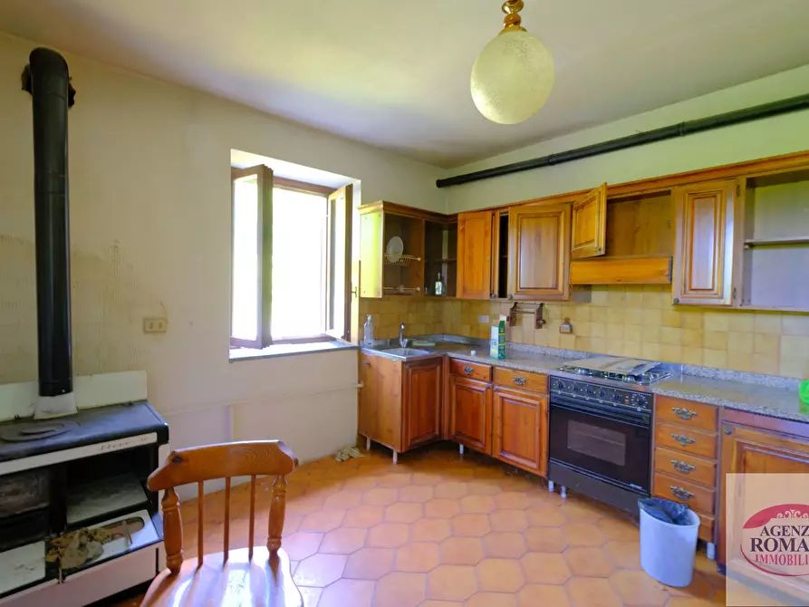 Immagine 7 di Casa trifamiliare in vendita  in Località Marrona 8 a Sassello